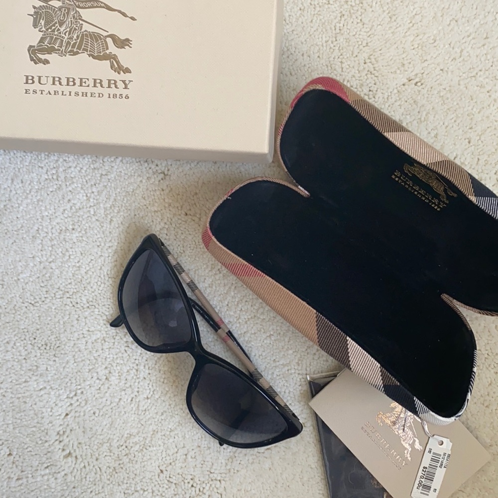SOLD Burberry sunglasses (women’s)
